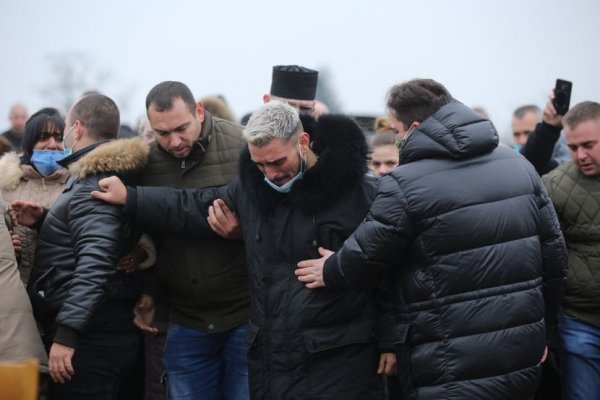 sahrana-oca-darka-lazica-foto-nikola-tomic-67-830x0