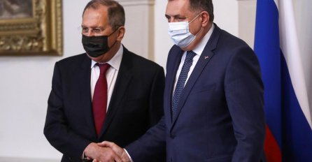 Dodik izazvao međunarodni skandal? Ukrajina želi znati odakle mu ikona koju je poklonio Lavrovu
