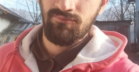 Ovo je dečko o kojem danas bruji Balkan! Mustafa je zvijezda regiona: Ravnozemljašima promijenio ime grupe u "Okrugla Zemlja"