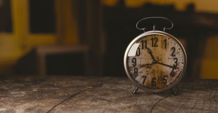 Ove stvari u kući prizivaju NESREĆU I NEIMAŠTINU, ODMAH IH BACITE: Skoro svi ih čuvaju, ALI NIJE DOBRO