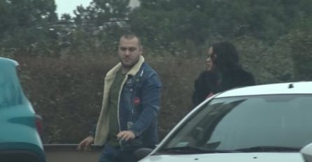 SNIMAK ISPRED TIJANINOG STANA! UHVAĆENA SA DEČKOM: Evo šta se desilo, KAMERE SNIMILE (VIDEO)