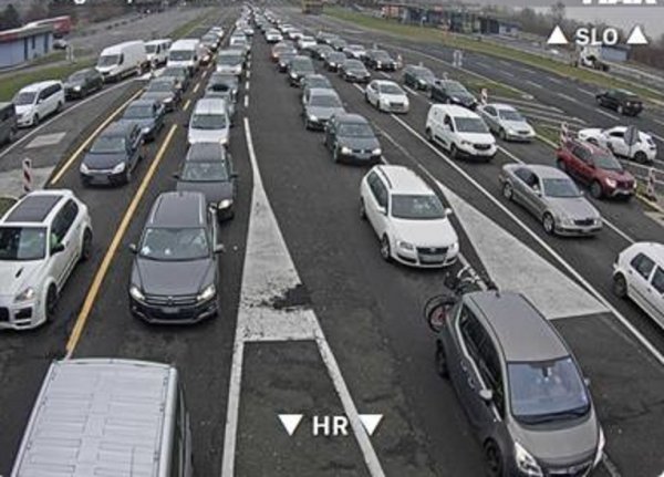 e590e723-600f-42e9-a1e3-d83944abf92d