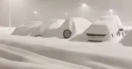 U SAD-u je pala nezapamćena količina snijega, fotografije iz New Yorka su nestvarne