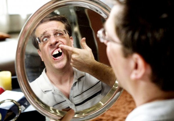 5a1bda75-2054-478d-8c8b-6b240a0a0a67-hangover-face-690x480