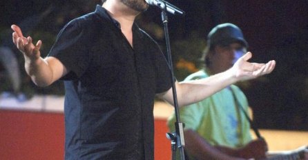 'Pjevači i umjetnici žive na rubu siromaštva i to je čista diskriminacija. Nama kažu da nema novca, ali za neke druge ima'