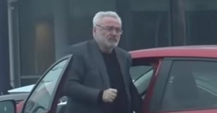 TAJNO SNIMALI NESTOROVIĆA, EVO KOJI LUKSUZNI AUTO VOZI: Bijesna mašina, EVO KAKO ŽIVI kontroverzni doktor Branimir Nestorović (FOTO/VIDEO)