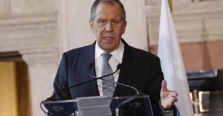 Lavrov: Izvještaji o trovanju Navalnog su smiješni