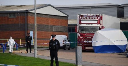 SMRTNO STRADALO 39 MIGRANATA, tijela pronađena u drugom dijelu kamiona, dvojica osumljičenih!