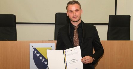 Stanivuković iznenadio građane: AUTOBUSOM došao na posao (FOTO)