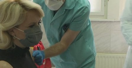 PROŠLO JE 5 SATI OD PRIMANJA VAKCINE, OGLASILA SE DOKTORICA DARIJA: Osjećam se odlično!