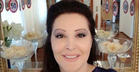 KUPATILO POSUTO SVAROVSKIM KRISTALIMA, BAZEN, SAUNA, VERSACE NAMJEŠTAJ: Pogledajte unutrašnjost vile u kojoj živi DRAGANA MIRKOVIĆ