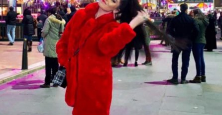 OVA SLIKA JE RASTURILA 1 BRAK, VIDITE LI ŠTA JE SPORNO? Pažljivo pogledajte iza djevojke 