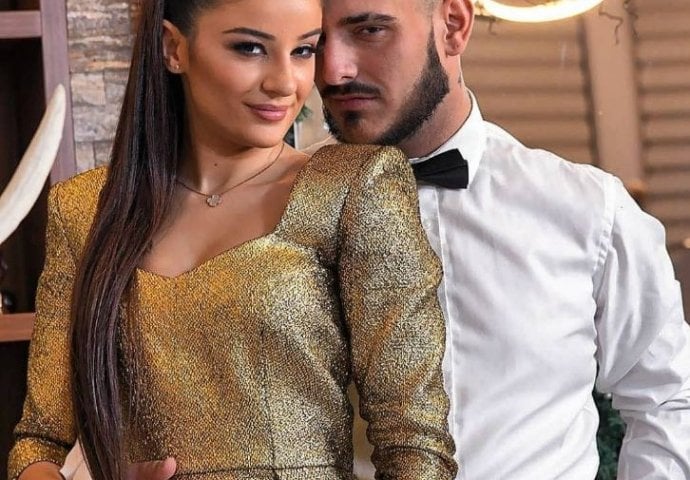 MA KAKVA CECA, MAMA MARINE GAGIĆ JE BAKA GODINE: Kakva bomba, SVI MISLE DA JOJ JE SESTRA, pogledajte sliku (FOTO)