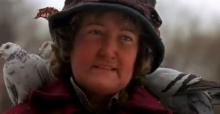 SEĆATE LI SE GOSPOĐE SA GOLUBOVIMA IZ FILMA "SAM U KUĆI" Svaki Božić dočeka s tugom, a evo zbgog čega