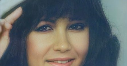 KO JE ŽENA SA SLIKE? SUMNJAMO DA ĆETE POGODITI: Svi su uzdisali za njenom ljepotom, a evo kako ova pjevačica DANAS IZGLEDA