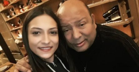 POTRESAN POTEZ DŽEJEVE KĆERKE SAMO 20 DANA POSLIJE NJEGOVE SMRTI! Smogla je snage da zapjeva, i to BAŠ OVU PJESMU! /VIDEO/