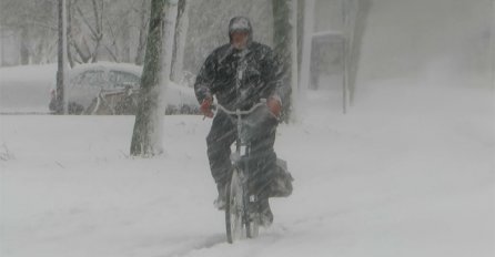 VJETAR, KIŠA I SNIJEG: Hiljade domaćinstava bez struje nakon udara oluje 