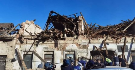 PUNO SRUŠENIH KUĆA, STIŽU DRAMATIČNE SLIKE: Centar je urušen, traju akcije spašavanja! TEŠKE SLIKE IZ PETRINJE