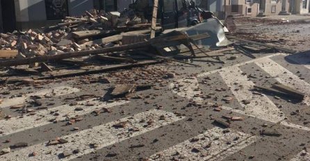 POGLEDAJTE ŠTA JE ZEMLJOTRES URADIO OD ZAGREBA, SISKA, PETRINJE: Ljudi na ulicama, čuju se sirene (FOTO)