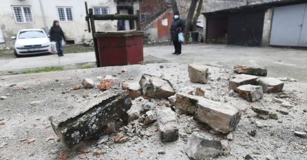 BOLNICA SRUŠENA, POD RUŠEVINAMA CRKVE ZAROBLJENO DVOJE LJUDI: Teško stanje i u Sisku