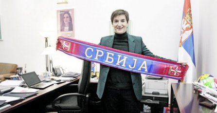 OVAKO IZLEDA SIN ANE BRNABIĆ! Prvi put pokazala njegovu sliku: EVO KAKO DJEČAK IZGLEDA, LIJEP NA MAMU (FOTO)