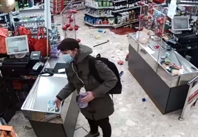 Pogledajte šta su nadzorne kamere zabilježile u prodavnici usred zemljotresa: Vidite li šta ova žena radi? POŠTENJE PRIJE SVEGA
