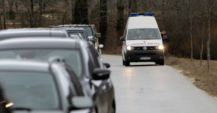 Pogrebna vozila odvezla su beživotna tijela nastradalih tinedžera u Posušju
