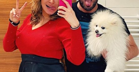 TRUDNOJ LUNI STIGAO PAKET NA VRATA, POSLALA JE STANIJA: Kad je otvorila imala je šta da vidi 