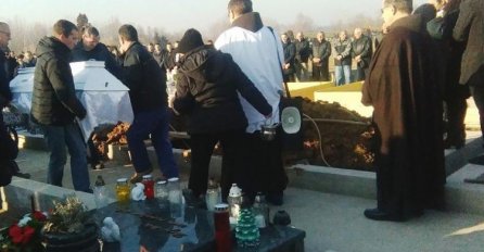 Na ispraćaju 2016., na sličan način od gušenja plinom, smrtno stradale dvije 21-godišnje djevojke u okolici Orašja