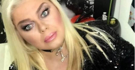 ZORANA PAVIĆ (56) BILA NA RIGOROZONOJ DIJETI, A SAD SE SKINULA U NOVOM SPOTU: Pokazala šokantnu transformaciju, SVE OČI UPRTE U NJU