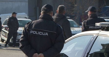 POLICIJA TRAGA ZA RAZBOJNIKOM: Maskiran i prijeteći pištoljem opljačkao trgovinu u Sarajevu