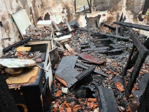 10496-prijedor-pozar-odnio-kucu-mladje-macure-1536x1152