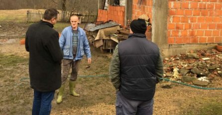 Probudilo ih pucketanje, mislili da je novi zemljotres: Kod Prijedora izgorila kuća porodice Macura