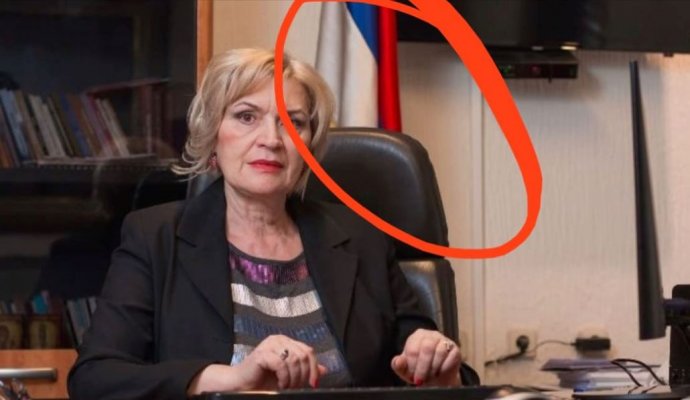 b8aae2b84c8399a1aa0ba9499fff3256