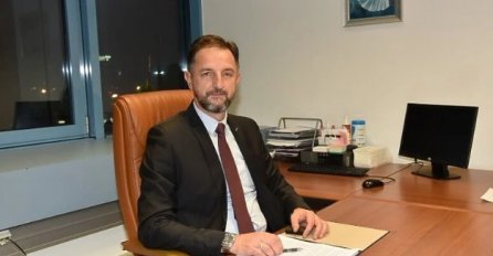 Mahmutović: Kazna učenici zbog Dana državnosti sraman je primjer kršenja ljudskih prava