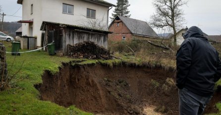 Mještani se žale da im ZEMLJA GUTA KUĆE: Zašto nastaju ogromne rupe nakon potresa?