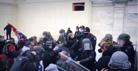 Trumpovi pristaše se naguravaju s policijom, evakuirane dvije zgrade Kongresa