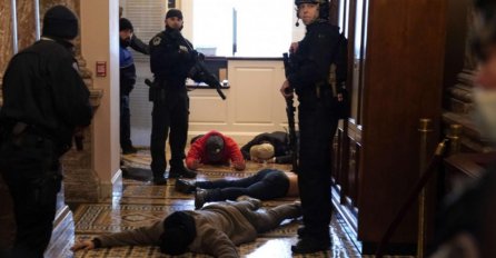 CNN JAVLJA: Povrijeđeno više policajaca! Nakon što su neredi eskalirali Trump svoje pristaše pozvao na mir (VIDEO)