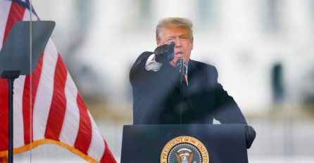 Nakon Twittera i Facebook blokirao Trumpa: Ne može se oglašavati 24 sata