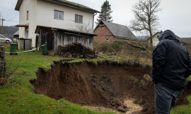 pxl-020121-31325120-2-1