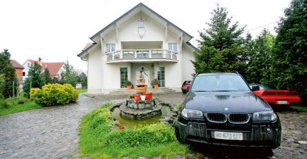 KUĆA U SURČINU, OAZA IZA OGRADE - ZAVIRITE U VILU MIRKA ŠIJANA: Ovdje će živjeti sa Bojanom i bebom (FOTO)