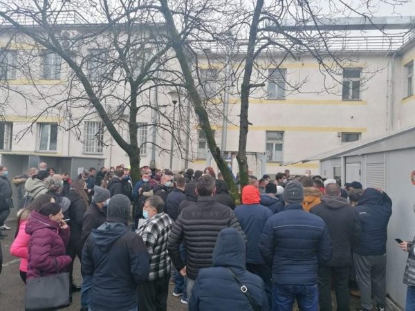 banja-luka-testiranje-korona-guzva-poliklinika-covid-2