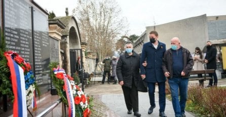 Draško Stanivuković čestitao neustavni dan RS: "Ovdje je sahranjen moj stric koji je dao život za ovu zemlju"