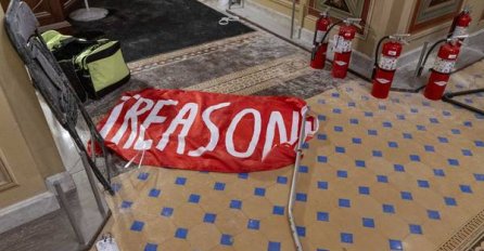 Prviedeno još nasilnika povezanih s napadom u Kapitolu, ali FBI traga za jednim!