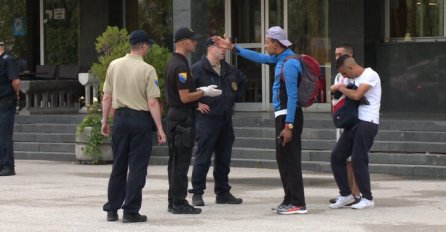 Više migranata napalo A. F., zadobio teške povrede opasne po život: Drama u Blažuju