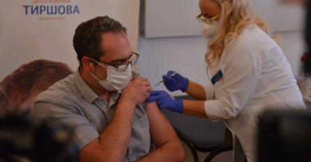 Oglasio se dr. Srđa Janković nakon što je primio vakcinu: Evo koliko dugo bi vakcina mogla da nas štiti od korona virusa