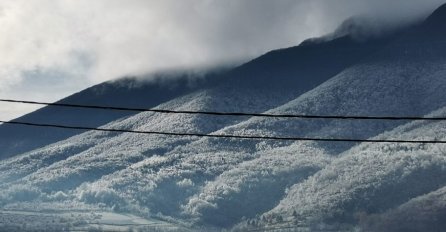 ANGAŽOVANI SPASIOCI: Veliko snježno nevrijeme pogodilo Hrvatsku, tri osobe zametene snijegom (FOTO)