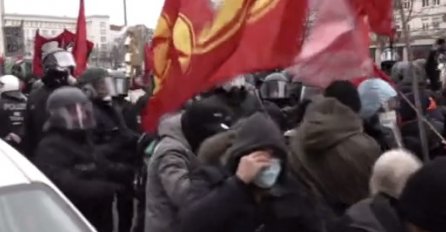 Sukobi policije i ljevičarskih pripadnika u Berlinu povodom obilježavanja godišnjice smrti Rose Luxemburg i Karla Liebknechta