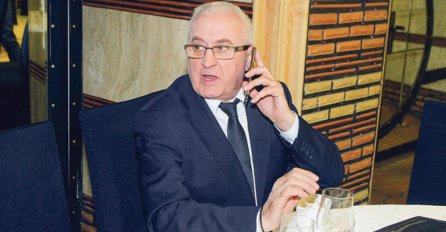 ERA OJDANIĆ SAD PRODAJE STOKU, BAVI SE POLJOPRIVREDOM: Čekajte da vidite ŠTA OBLAČI SAD, DRUGI ČOVJEK (FOTO)