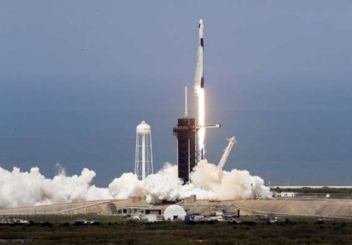 Najbogatiji čovjek na svijetu prodati će sve svoje posjede kako bi pokrenuo naseljavanje na Marsu!